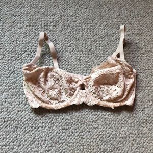 Victoria’s Secret size 32DD nude unlined bra